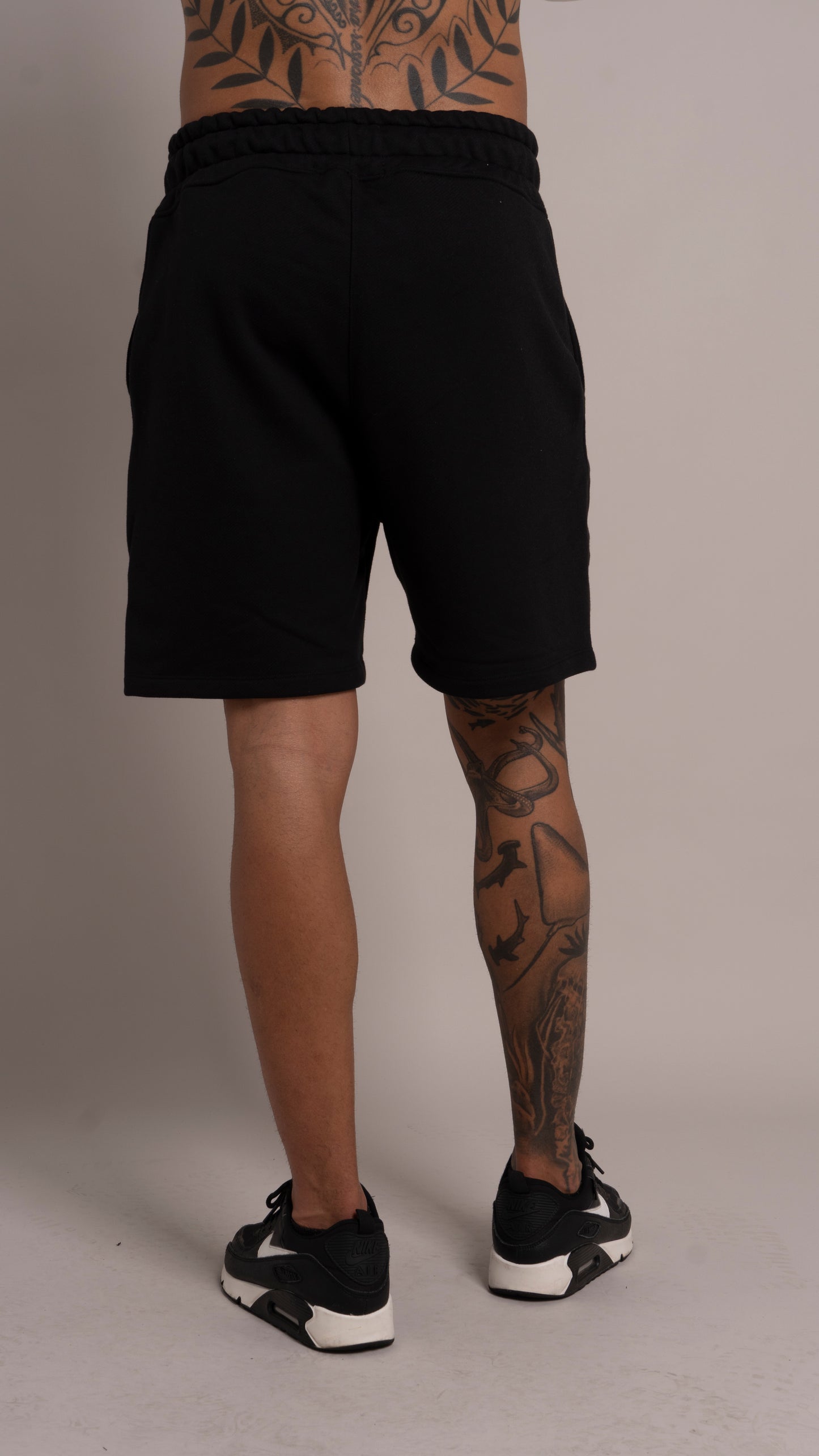 Basic Short Men Negro