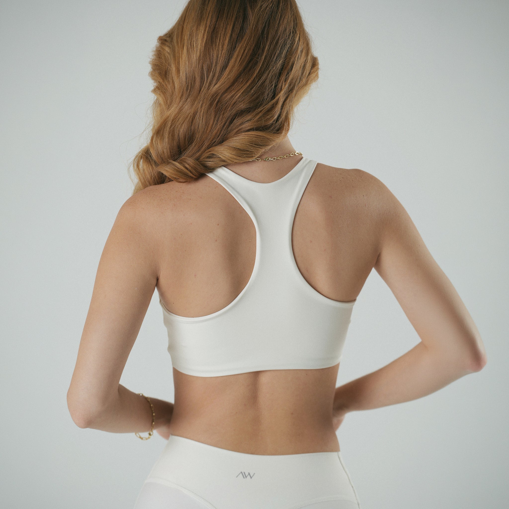 Half Moon Sport Bra Crudo