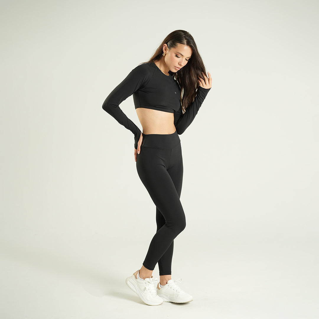 Long Sleeve Crop Negro