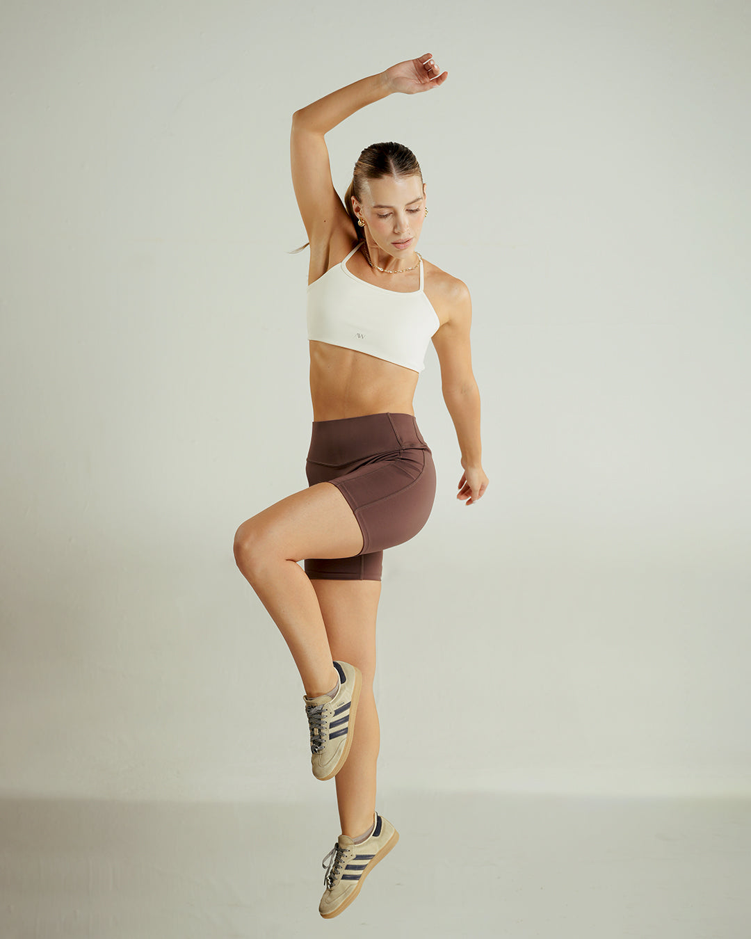 Crimson bite biker Mousse