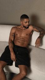 Basic Short Men Negro - AW