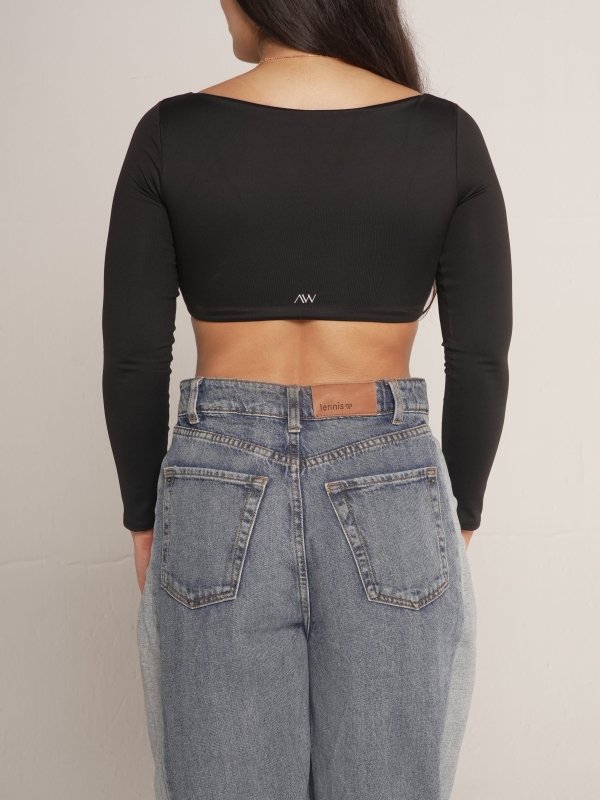 Long Sleeve Crop Negro - AW