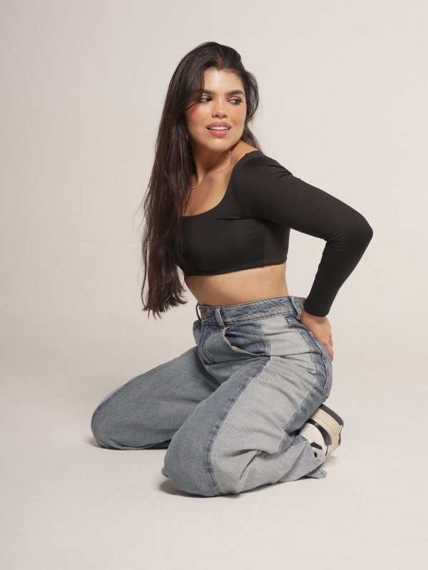 Long Sleeve Crop Negro - AW