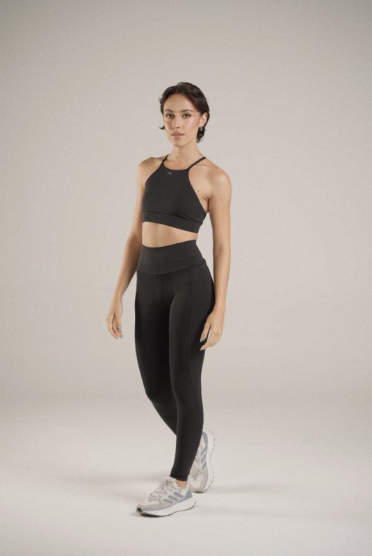 Twist halter sport bra Negro - AW