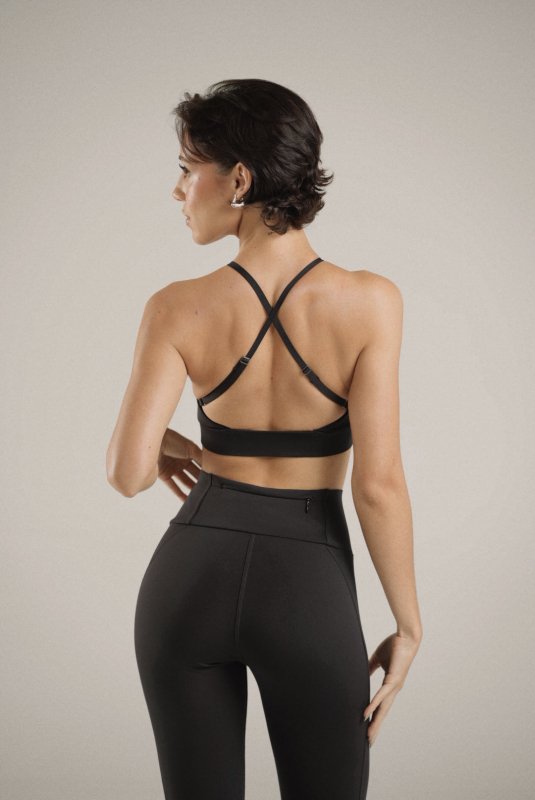 Twist halter sport bra Negro - AW