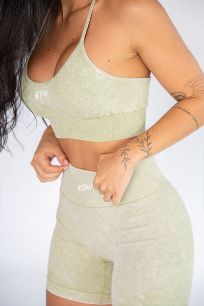 Top delgado verde lavado